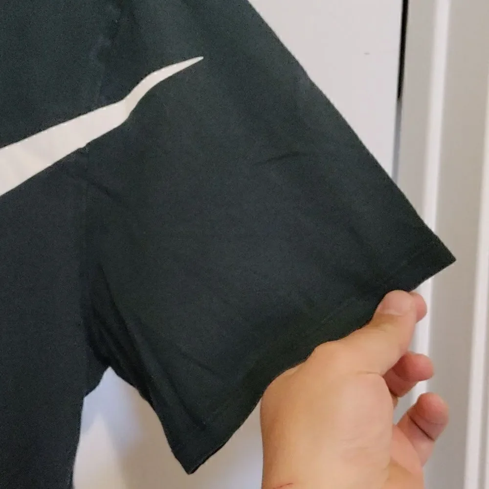Nike T-Shirt  - Picture 6 of 10